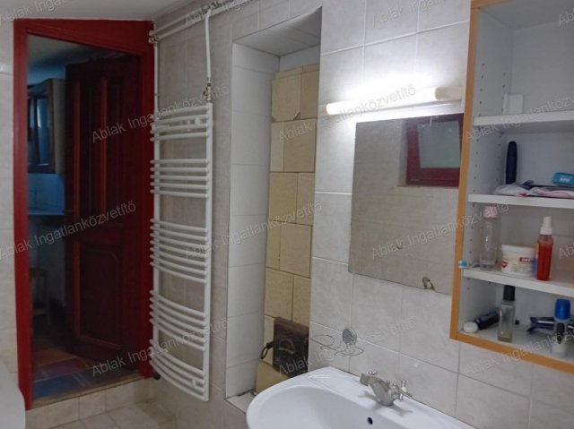 Kiadó családi ház, albérlet, Kecskeméten 100 E Ft / hó