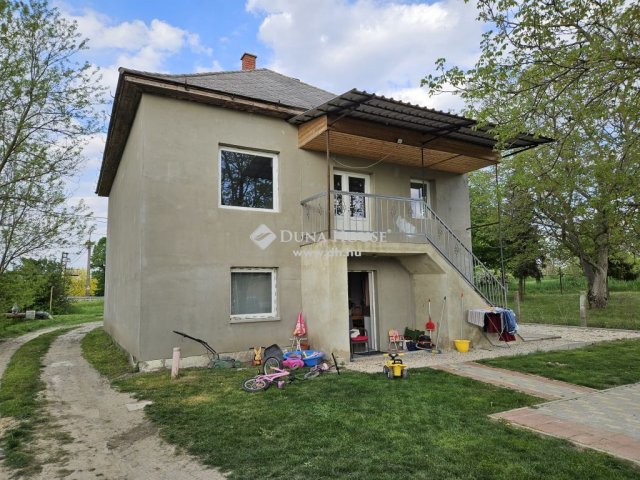 Eladó családi ház, Enyingen 39.9 M Ft, 5 szobás