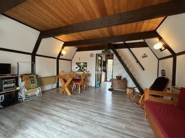 Eladó nyaraló, Ráckevén 29.9 M Ft, 1 szobás