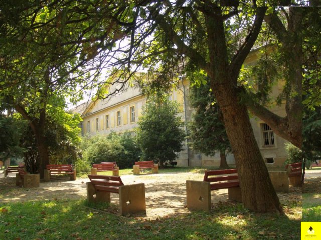 Eladó családi ház, Kőszegen 195.109 M Ft, 15 szobás