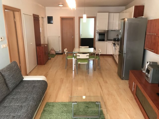 Kiadó téglalakás, albérlet, Pécsett 280 E Ft / hó, 3 szobás