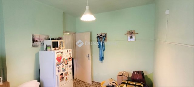 Eladó sorház, Tatán 30 M Ft, 2 szobás / költözzbe.hu
