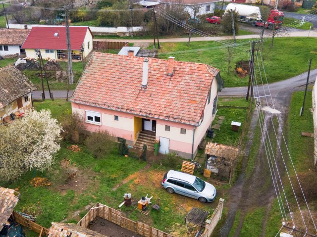 Eladó családi ház, Nagyorosziban 27 M Ft, 3 szobás