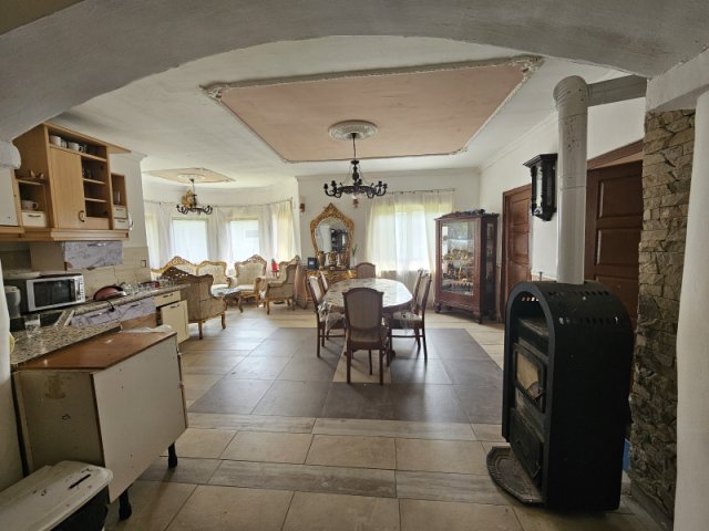 Eladó családi ház, Érden 89.999 M Ft, 5 szobás