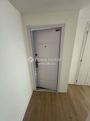 Eladó téglalakás, Budapesten, IX. kerületben 33.9 M Ft, 1 szobás