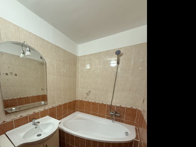 Kiadó panellakás, albérlet, Debrecenben 270 E Ft / hó