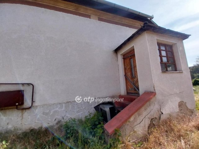 Eladó családi ház, Nyíregyházán 26 M Ft, 1+1 szobás