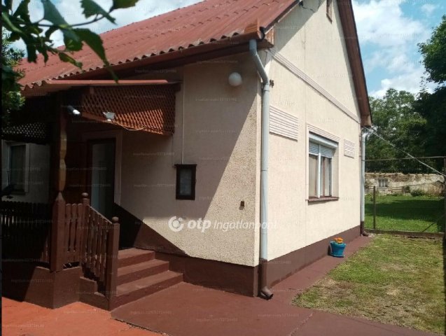 Eladó családi ház, Hajdúböszörményen 43 M Ft, 3 szobás