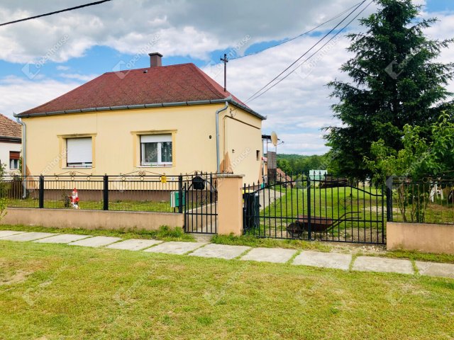 Eladó családi ház, Beleznán 34.9 M Ft, 3 szobás