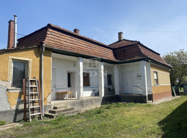 Eladó családi ház, Boldogon 29.5 M Ft, 2+1 szobás