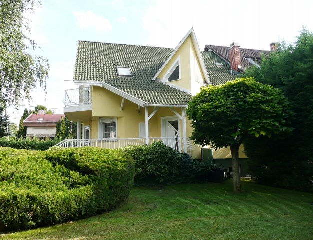 Eladó családi ház, Budapesten, XVI. kerületben 264 M Ft