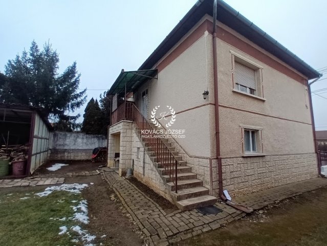 Eladó családi ház, Ózdon 23.9 M Ft, 4 szobás