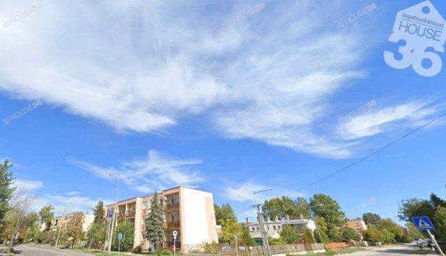 Eladó téglalakás, Kecskeméten 49.99 M Ft, 3 szobás