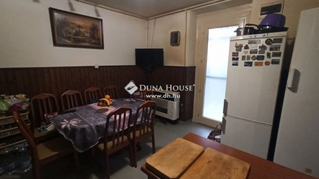 Eladó családi ház, Budapesten, XX. kerületben 75 M Ft, 5 szobás