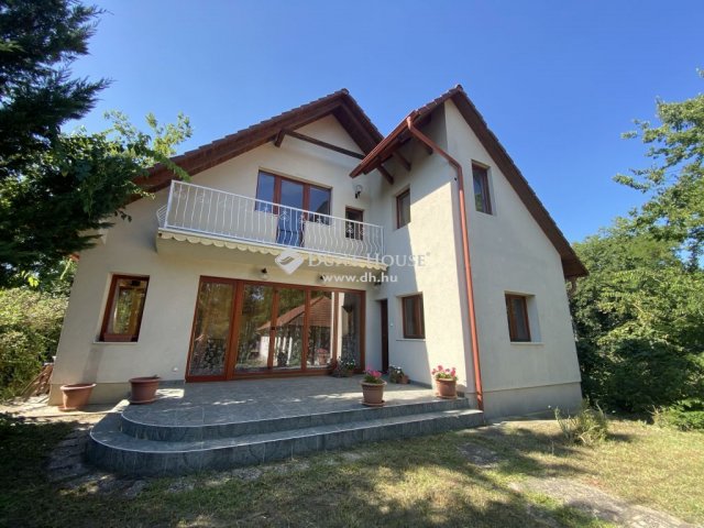 Eladó családi ház, Szigetmonostorban 155 M Ft, 4 szobás