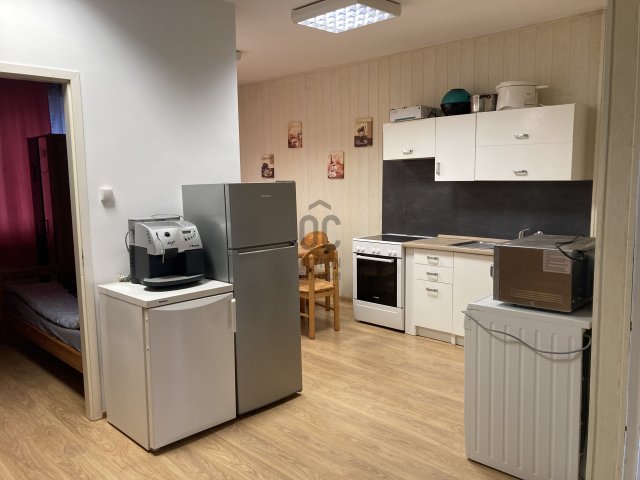 Kiadó ipari ingatlan, Polgáron 600 E Ft / hó