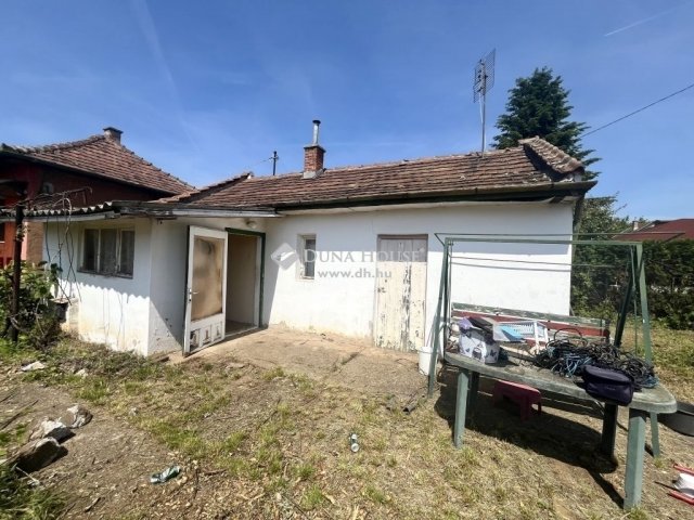 Eladó családi ház, Budapesten, XVIII. kerületben 40 M Ft