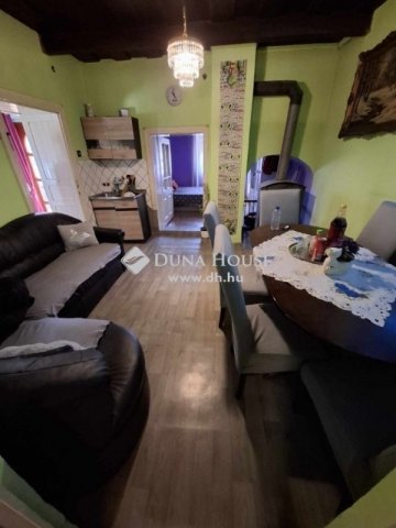 Eladó családi ház, Tápióbicskén 23.5 M Ft, 3 szobás