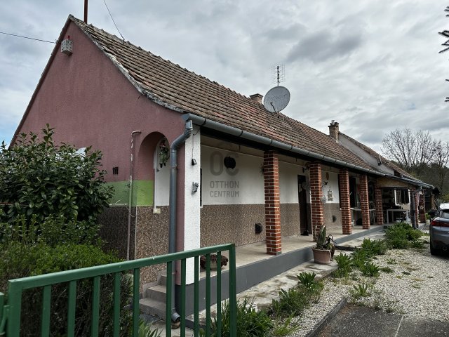 Eladó családi ház, Somodoron 20 M Ft, 4 szobás