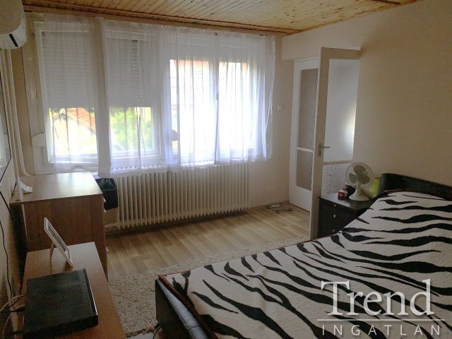 Eladó családi ház, Dunaújvárosban 48 M Ft, 5 szobás