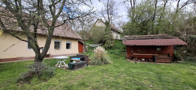 Eladó családi ház, Szőlősgyörökön 29.9 M Ft, 2 szobás