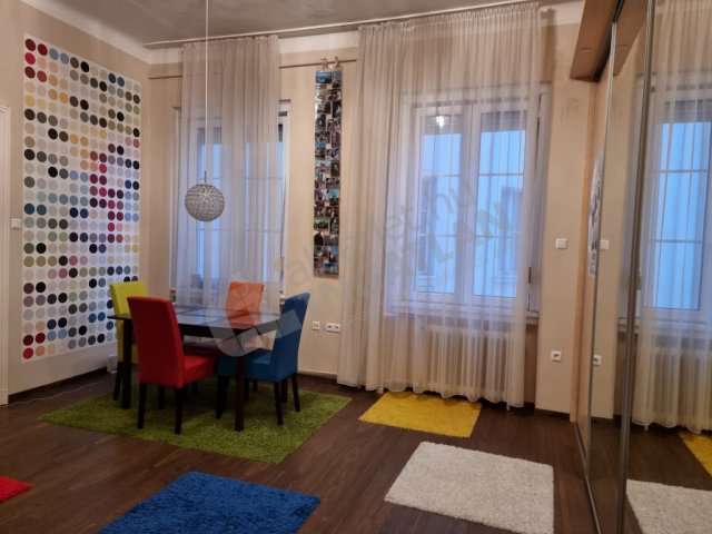 Kiadó téglalakás, albérlet, Budapesten, VI. kerületben