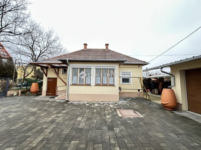 Eladó családi ház, Kecskeméten 97 M Ft, 3 szobás