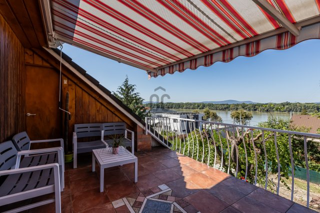 Eladó családi ház, Dunakeszin 214.99 M Ft, 4 szobás