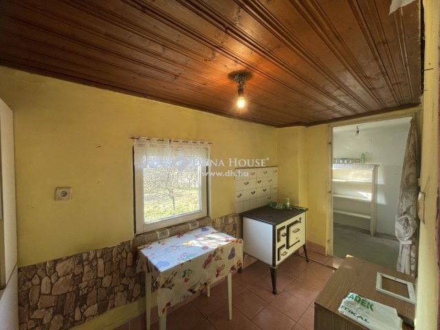 Eladó családi ház, Tokodon 13.6 M Ft, 1 szobás