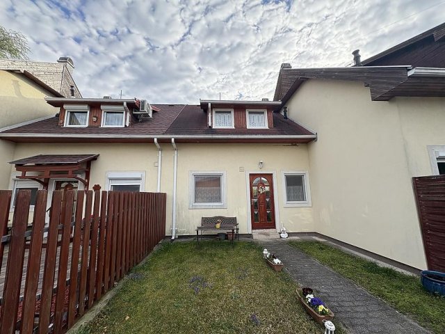 Eladó sorház, Szentendrén 96.9 M Ft, 2+2 szobás