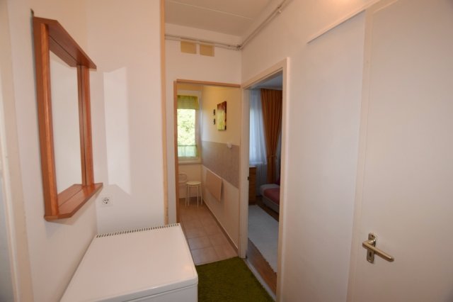 Kiadó panellakás, albérlet, Debrecenben 180 E Ft / hó