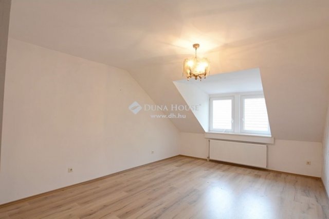 Eladó családi ház, Kecskeméten 135 M Ft, 5 szobás