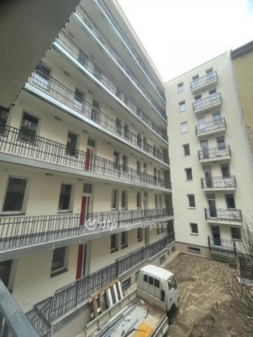 Eladó téglalakás, Budapesten, VII. kerületben 46.2 M Ft