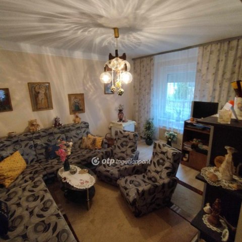 Eladó téglalakás, Miskolcon 26.4 M Ft, 2 szobás