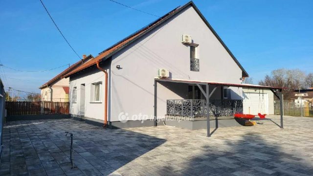 Eladó családi ház, Felgyőn 71 M Ft, 4+1 szobás
