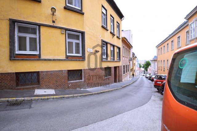 Kiadó téglalakás, albérlet, Budapesten, I. kerületben, 2 szobás