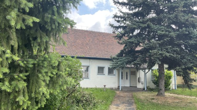 Kiadó iroda, Győrött 250 E Ft / hó, 7 szobás