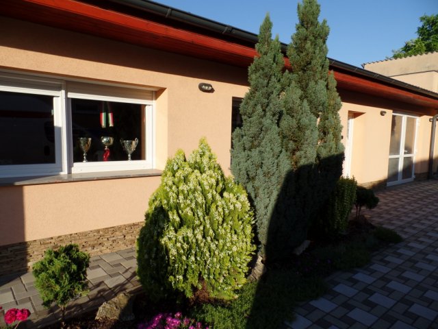 Eladó családi ház, Kecskeméten 215 M Ft, 3 szobás