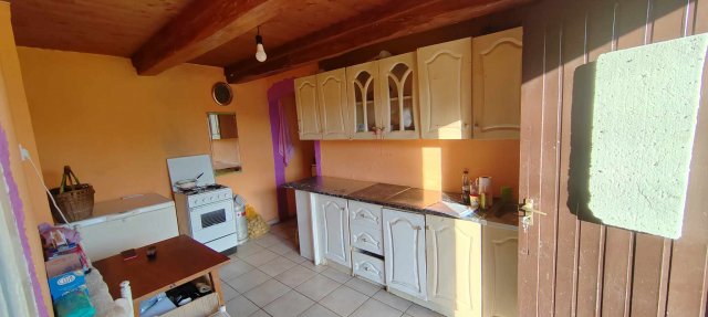 Eladó családi ház, Zajkon 3.85 M Ft, 1 szobás
