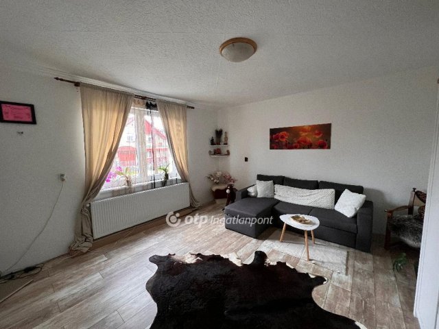 Eladó családi ház, Sajószentpéteren 45 M Ft, 4 szobás
