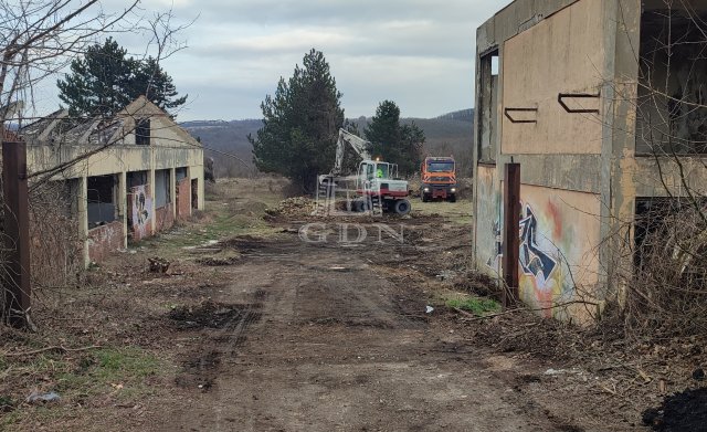 Eladó ipari ingatlan, Pécsett 199 M Ft / költözzbe.hu