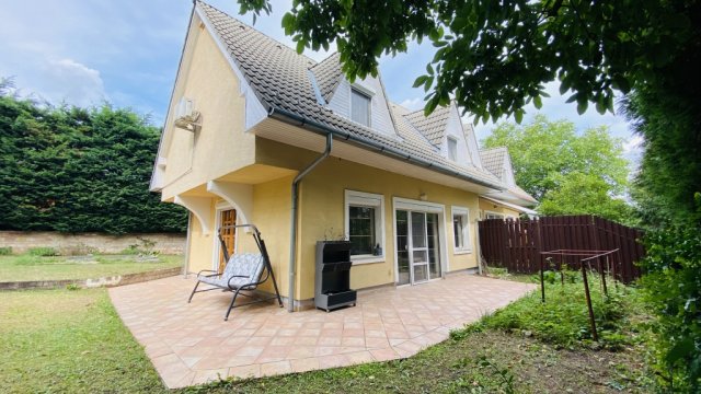 Eladó ikerház, Szentendrén 99 M Ft, 4 szobás