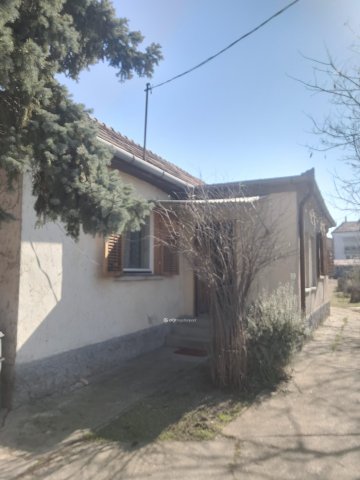 Eladó családi ház, Szigethalmon 47.99 M Ft, 3 szobás