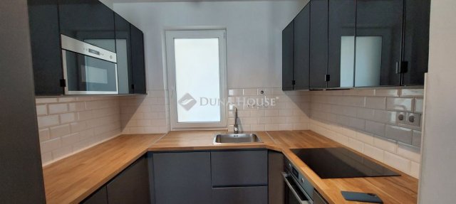Kiadó téglalakás, albérlet, Tatán 340 E Ft / hó, 3 szobás