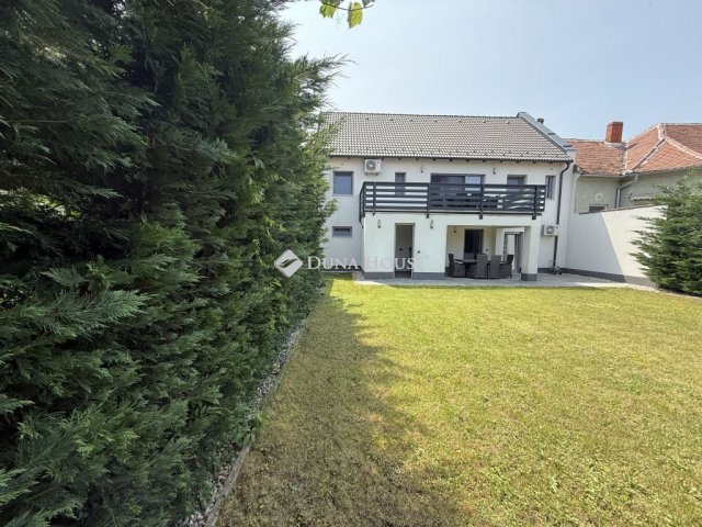 Eladó családi ház, Szombathelyen 135 M Ft, 2+3 szobás