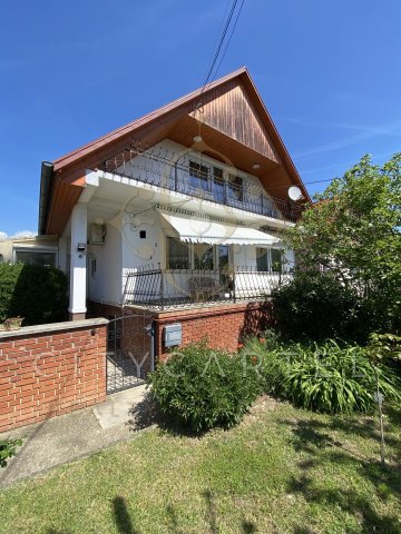 Eladó családi ház, Balatonbogláron 79.9 M Ft, 5+1 szobás