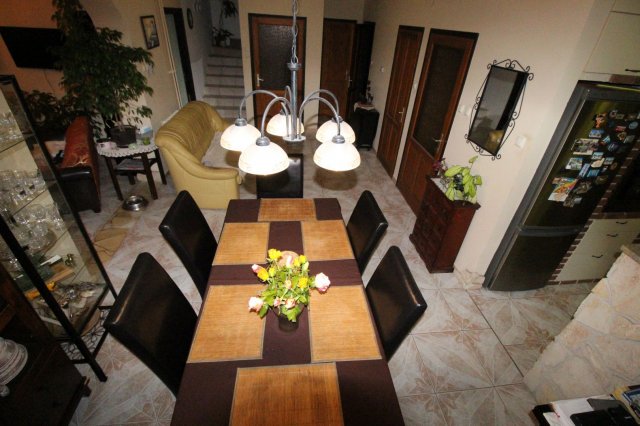 Eladó családi ház, Győrött 139 M Ft, 5 szobás