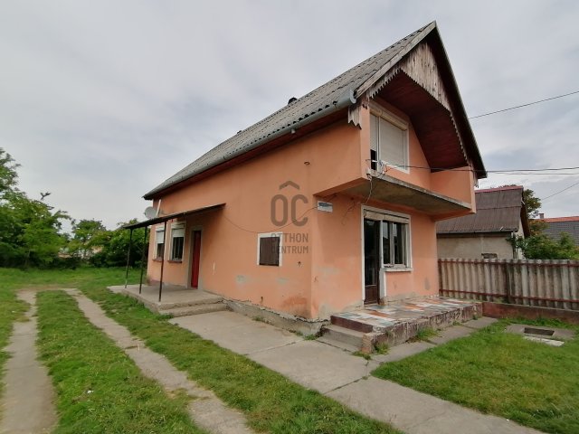 Eladó családi ház, Abonyban 17.5 M Ft, 2 szobás