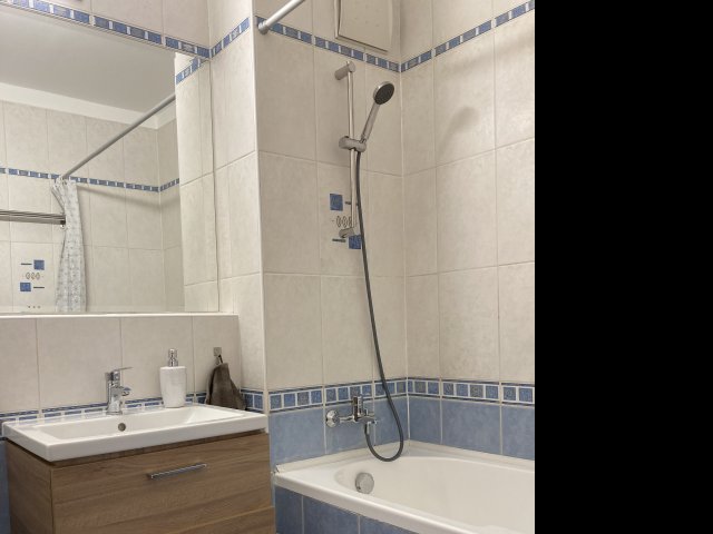 Kiadó téglalakás, albérlet, Debrecenben 260 E Ft / hó