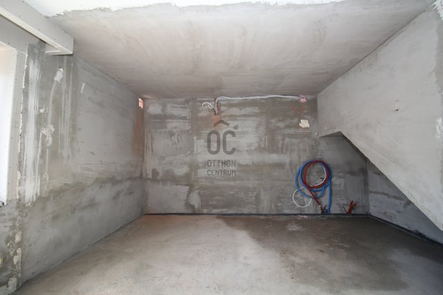 Eladó ikerház, Kerepesen 89.9 M Ft, 4 szobás